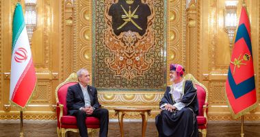 Stire din Actualitate : Preşedintele Iranului a sosit într-o vizită în Oman, mediator între Teheran şi Washington