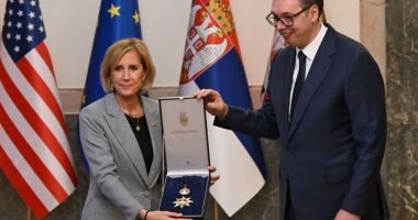 Stire din Actualitate : Aleksandar Vucic: „Dezvoltarea relaţiilor cu SUA, o prioritate a politicii externe a Belgradului”