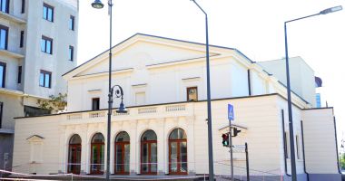 Stire din Social : Cum justifică Primăria Constanța întârzierile și aspectul sălii de spectacol de la Teatrul de Stat