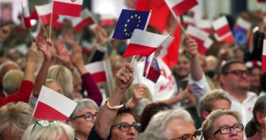 Stire din Actualitate : Alegeri prezidenţiale în Polonia. Un tur doi între un preşedinte liberal european şi unul ultraconservator