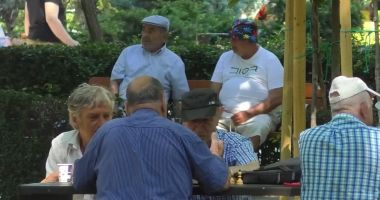 Stire din Social : Năvodari își implică seniorii în viața comunității! Ateliere de pictură, mișcare și lectură