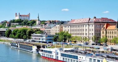Stire din Actualitate : Premierul Slovaciei solicită experţilor să elaboreze o viziune a dezvoltării ţării până în 2040