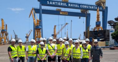 Stire din Economie : Cursanţi de la STC Group Rotterdam, în vizită la CERONAV şi la Şantierul Naval Constanţa