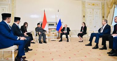Stire din Actualitate : Vladimir Putin, încrezător că Indonezia va aduce o contribuţie semnificativă la dezvoltarea BRICS