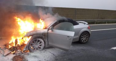 Stire din Eveniment : UPDATE. Pompierii sunt în alertă! Mai multe autoturisme au fost cuprinse de flăcări, în Constanța
