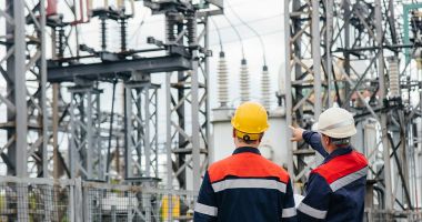 Stire din Economie : Facturi care „sar în aer” după 1 iulie! Cât vor plăti românii pentru energia electrică