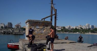 Stire din Social : Eroi în adâncuri: povestea scafandrilor pompieri