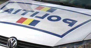 Stire din Eveniment : Accident rutier la Năvodari! Un moped și o autospecială de poliție au fost implicate