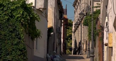 Stire din Cultură-Educație : Stradela Vântului, locul în care timpul pare că se oprește