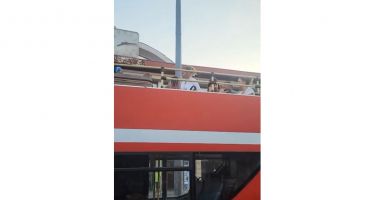 Stire din Eveniment : Scandal în plină stradă pentru un loc în autobuzul City Tour, la Constanța