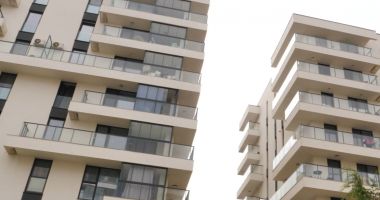 Stire din Economie : Ultima lună cu TVA redus la apartamente. De la 1 august apartamentele se scumpesc