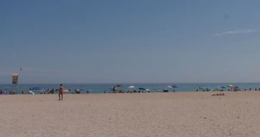 Stire din Social : Litoralul românesc pierde turiști. Prețurile urcă, plajele rămân goale