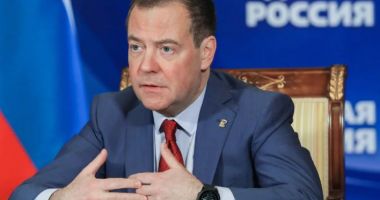 Stire din Actualitate : Dmitri Medvedev califică acordul SUA-UE drept antirus
