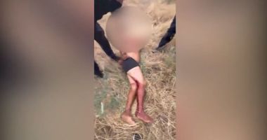 Stire din Eveniment : De necrezut! Un bărbat a fost ucis cu toporul de un necunoscut. Criminalul, împușcat de polițiști