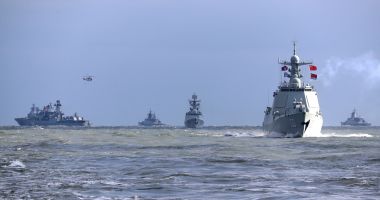 Stire din Actualitate : China şi Rusia au început exerciţii navale comune în Marea Japoniei