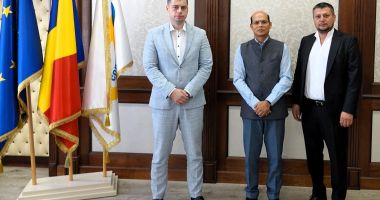 Stire din Economie : Ambasadorul Indiei în România, în vizită în Portul Constanţa. Interes pentru domeniul energiei și infrastructurii