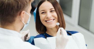 Stire din Sănătate : Alinierea incorectă a dinților - cum trebuie tratată această problemă stomatologică