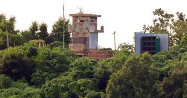 Stire din Actualitate : Coreea de Nord începe demontarea megafoanelor de la frontiera intercoreeană
