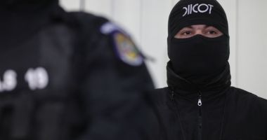 Stire din Eveniment : Un lider al clanului Purcel a fost reținut pentru proxenetism, trafic de persoane și spălare de bani