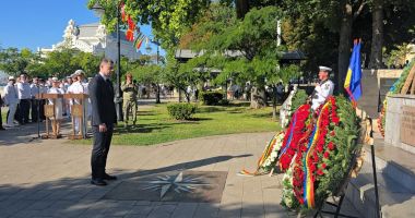 Stire din Economie : Eroii marinari, omagiaţi în cadrul unei ceremonii militare şi religioase