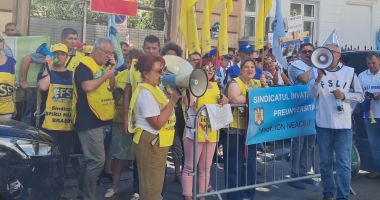 Stire din Cultură-Educație : Sindicatele din Educaţie: „Norma didactică nu a scăzut în ultimii ani”. Protestele continuă până pe 8 septembrie