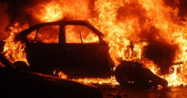 Stire din Eveniment : Pompierii sunt în alertă! Un autoturism a fost cuprins de flăcări pe strada Baba Novac