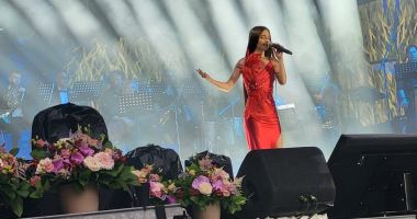 Mamaia răsună din nou. A început Festivalul de Muzică Ușoară - 4