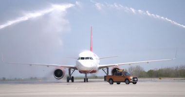 Stire din Economie : Turismul românesc, în corzi! Călătoriile cu avionul de la Constanţa, o glumă bună