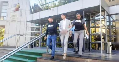 Stire din Politică-Administrație : Decizie definitivă! Edilul Cristian Radu, de la Mangalia, arestat preventiv pentru 30 de zile