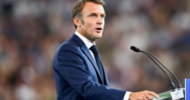 Stire din Actualitate : Emmanuel Macron denunţă teroarea şi barbaria Rusiei, după bombardamentele din timpul nopţii trecute