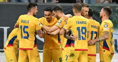 Stire din Sport : Fotbal, echipa naţională: 26 de tricolori convocaţi de selecţionerul Mircea Lucescu pentru meciurile cu Cipru şi Canada