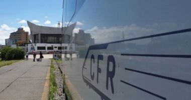 Stire din Eveniment : Și-a uitat o geanta cu bani pe peronul gării. Ce s-a întâmplat imediat după ce femeia a urcat în tren
