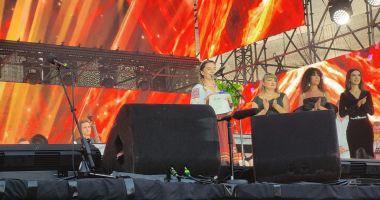 Piațeta Perla, arhiplină la finalul Festivalului Cântecului Popular Românesc - 4