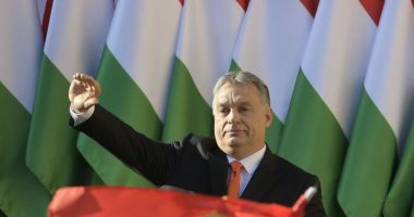 Stire din Actualitate : Premierul ungar Viktor Orban: „Va fi haos dacă partidul pro-UE câştigă alegerile”