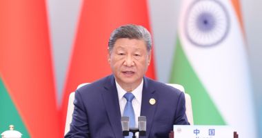 Stire din Actualitate : China se angajează să reducă emisiile de gaze cu efect de seră cu 7-10% până în 2035