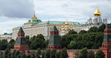 Stire din Actualitate : Moscova califică drept isterie acuzaţiile privind încălcarea de către avioane ruseşti a spaţiului aerian NATO