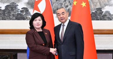 Stire din Actualitate : China îşi consolidează cooperarea cu Phenianul
