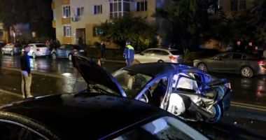 Stire din Eveniment : Tânăr de 18 ani, ucis de maşina de ride sharing pe care o aştepta