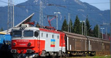 Stire din Eveniment : Angajați ai CFR Marfă, acuzați că au furat piese de locomotive și combustibil