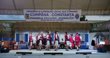 Stire din Cultură-Educație : Două decenii de folclor la Cumpăna, marcate de Ansamblul Folcloric „Româncuța” cu o seară de poveste