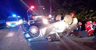 Stire din Eveniment : Un tânăr de 21 de ani a murit și două adolescente de 15 ani au fost rănite într-un accident devastator