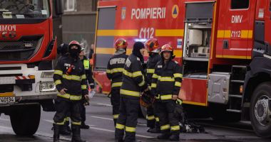 Stire din Eveniment : Explozie într-un bloc, în apartamentul unui bărbat de 77 de ani. Locatarii s-au autoevacuat