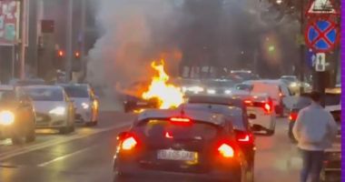Stire din Eveniment : Scurgere de gaz. Două maşini au ars, iar 40 de persoane au fost evacuate