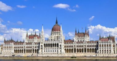 Stire din Actualitate : Ungaria prelungește cu încă șase luni starea de urgență ca urmare a războiului din Ucraina