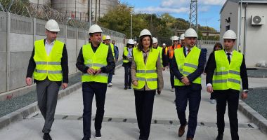 Stire din Economie : Ministrul Transporturilor, vizită în Portul Constanța. A verificat stadiul proiectului de modernizare a distribuției energiei electrice