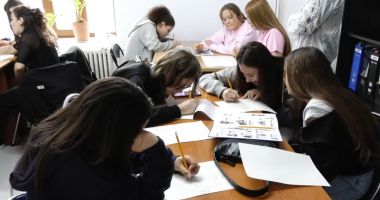 Stire din Cultură-Educație : Lumea benzilor desenate, descoperită de elevii constănțeni