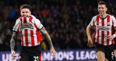 Stire din Sport : Fotbal, Liga Campionilor: Dennis Man, „dublă“ pentru PSV, în victoria de senzație cu Napoli