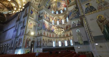 Stire din Cultură-Educație : Catedrala Mântuirii Neamului, în straie de sărbătoare. Pictura bizantină este sfințită astăzi