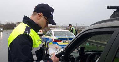 Stire din Eveniment : Acțiuni de amploare în Portul Constanța. Zeci de șoferi au fost controlați de polițiști