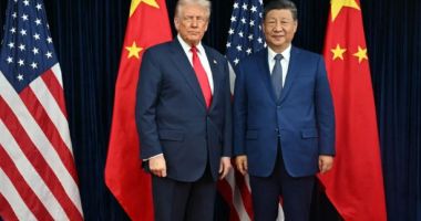 Stire din Actualitate : Donald Trump anunță reducerea la 10% a tarifelor impuse Chinei
